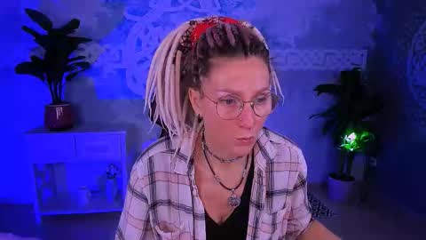 Snapshot of fridatander chatting on February 21, 5:08 am Frida Tander online show from February 21, 5:08 am