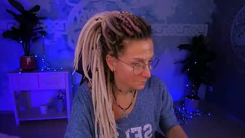 Snapshot of fridatander chatting on February 23, 9:17 am Frida Tander online show from February 23, 9:17 am