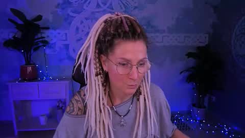 Snapshot of fridatander chatting on March 2, 9:16 am Frida Tander online show from March 2, 9:16 am