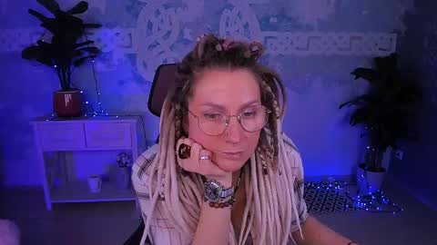 Snapshot of fridatander chatting on March 9, 5:22 am Frida Tander online show from March 9, 5:22 am