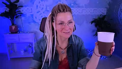 Snapshot of fridatander chatting on March 15, 5:02 am Frida Tander online show from March 15, 5:02 am