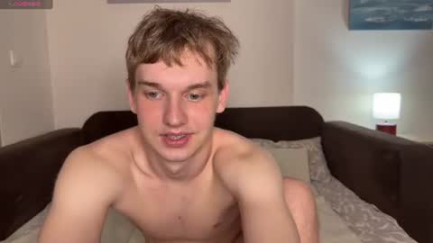 Snapshot of friday_gay_dude chatting on June 19, 5:45 am Andrew online show from June 19, 5:45 am