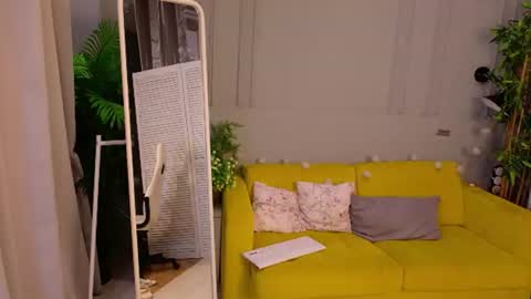 Snapshot of frie_moorr chatting on July 10, 8:44 pm Frie online show from July 10, 8:44 pm