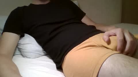 friendly_frank_18 online show from October 31, 1:06 am