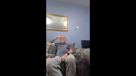 Snapshot of friendlydave528793 chatting on December 14, 7:29 pm friendlydave528793 online show from December 14, 7:29 pm