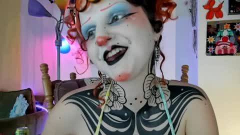 Snapshot of friskyflowers chatting on May 10, 2:06 am cherry online show from May 10, 2:06 am