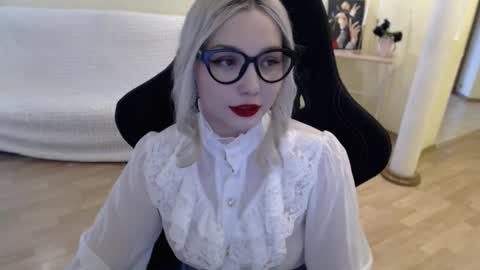 Snapshot of fromsun_forsoul chatting on February 14, 7:28 am Lilith online show from February 14, 7:28 am