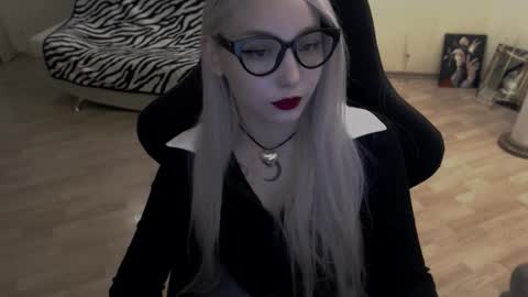 Snapshot of fromsun_forsoul chatting on October 10, 8:08 pm Lilith online show from October 10, 8:08 pm