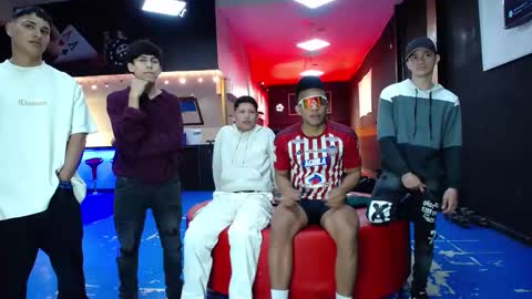 THOMAS AND DAMIAND online show from October 5, 7:45 pm