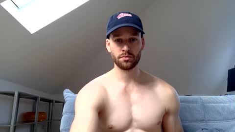 frozenyoga online show from September 26, 8:40 am