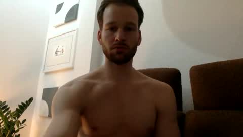 frozenyoga online show from February 17, 10:05 pm