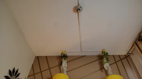 frreeya online show from March 10, 8:47 pm