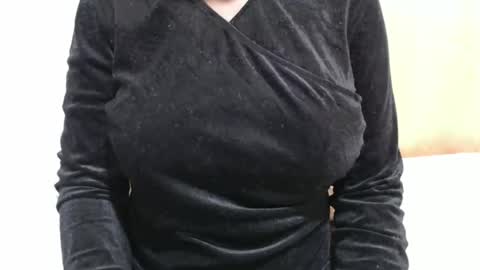 fruity28 online show from November 29, 6:05 am