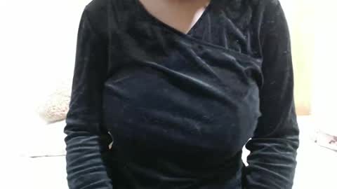 fruity28 online show from December 2, 3:56 am