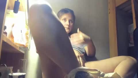 Snapshot of frumcake chatting on February 4, 2:49 am FrumCake online show from February 4, 2:49 am