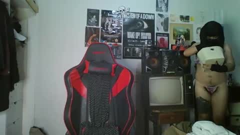 Snapshot of ftm_demian chatting on May 18, 9:53 pm Demian online show from May 18, 9:53 pm