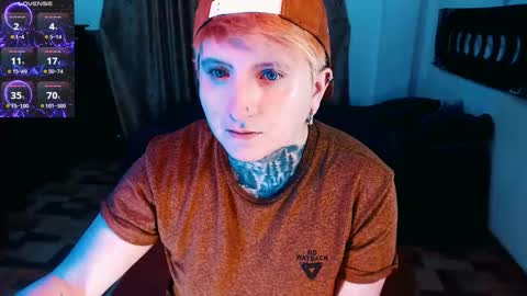 Snapshot of ftmblueyes chatting on November 13, 2:32 am HEHIM online show from November 13, 2:32 am