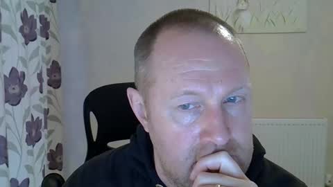 Snapshot of fuck_buddy_uk chatting on May 8, 6:52 am Fuck Buddy UK online show from May 8, 6:52 am