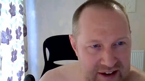Snapshot of fuck_buddy_uk chatting on May 26, 6:53 am Fuck Buddy UK online show from May 26, 6:53 am