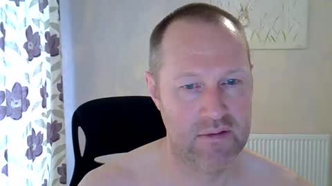 Snapshot of fuck_buddy_uk chatting on May 29, 7:06 am Fuck Buddy UK online show from May 29, 7:06 am