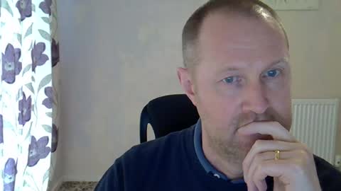 Snapshot of fuck_buddy_uk chatting on June 4, 12:55 pm Fuck Buddy UK online show from June 4, 12:55 pm