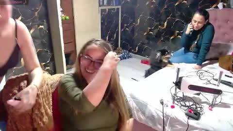 fuck_me_baby17 online show from March 20, 1:54 am