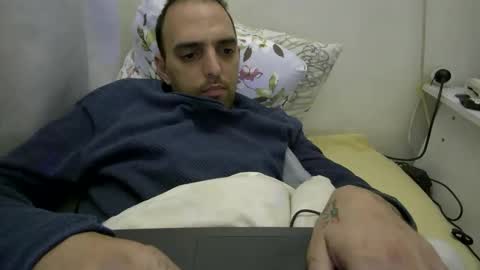 Snapshot of fuck_your_whore chatting on February 14, 6:59 pm fuck_your_whore online show from February 14, 6:59 pm