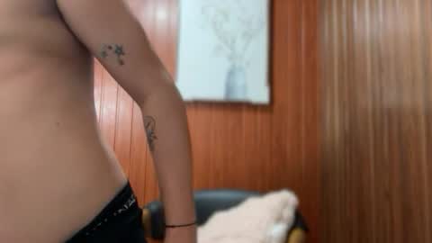 Snapshot of fuckboy_dani chatting on July 28, 4:27 pm Dale online show from July 28, 4:27 pm