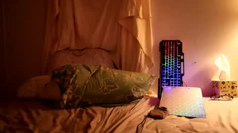 fuckmypussyplz1 online show from April 25, 9:45 am