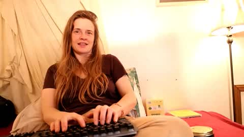 Snapshot of fuckmypussyplz1 chatting on May 8, 3:23 am fuckmypussyplz1 online show from May 8, 3:23 am