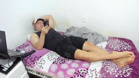 Snapshot of fuckynations chatting on February 8, 9:13 am Fuckdirtymen online show from February 8, 9:13 am