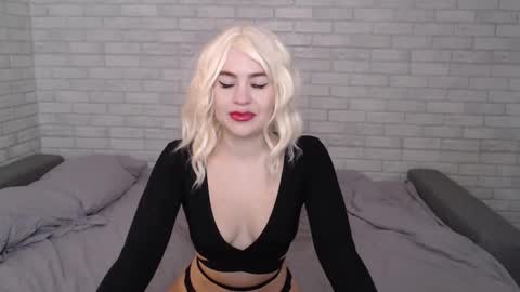 fuckyoursecretary online show from February 25, 10:04 am