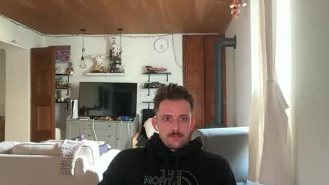 Snapshot of fudde chatting on November 10, 8:35 am fudde online show from November 10, 8:35 am