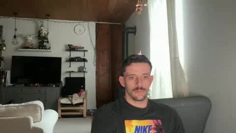 Snapshot of fudde chatting on December 22, 8:33 am fudde online show from December 22, 8:33 am