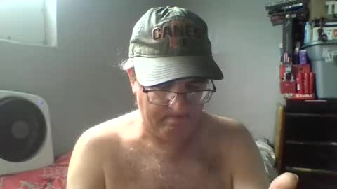 Snapshot of fukcb99 chatting on February 14, 6:40 pm NIKKII SIINN online show from February 14, 6:40 pm