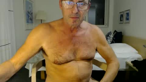 Snapshot of fuldaflyst4 chatting on November 3, 8:10 pm fuldaflyst4 online show from November 3, 8:10 pm