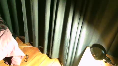 Pizzaz online show from December 17, 1:00 am