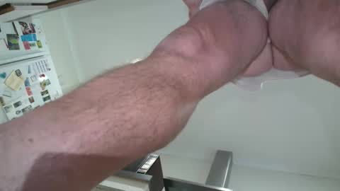 Snapshot of fullballbag chatting on November 11, 10:10 pm fullballbag online show from November 11, 10:10 pm