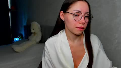 Snapshot of fun__nd__bun chatting on June 24, 1:15 am fun__nd__bun online show from June 24, 1:15 am