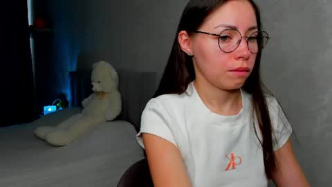 Snapshot of fun__nd__bun chatting on June 25, 1:16 am fun__nd__bun online show from June 25, 1:16 am