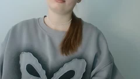 Snapshot of funemma000 chatting on November 28, 7:33 am Emma online show from November 28, 7:33 am