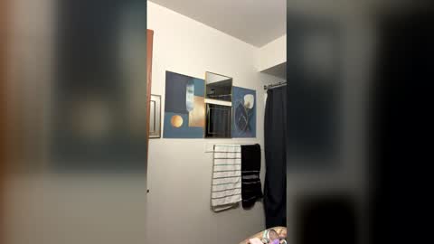 Linnys Palace online show from March 6, 5:53 pm