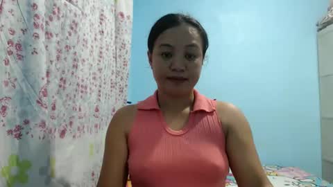Snapshot of funluvnpinay4u chatting on May 8, 11:37 am MAE online show from May 8, 11:37 am