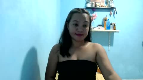 Snapshot of funluvnpinay4u chatting on May 29, 12:25 pm MAE online show from May 29, 12:25 pm