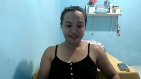 Snapshot of funluvnpinay4u chatting on June 1, 1:35 pm MAE online show from June 1, 1:35 pm