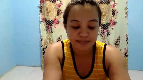 Snapshot of funluvnpinay4u chatting on June 30, 3:24 pm MAE online show from June 30, 3:24 pm