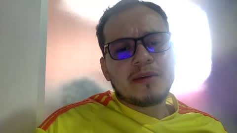 Snapshot of funnyboys18 chatting on November 4, 6:51 pm Zanty online show from November 4, 6:51 pm