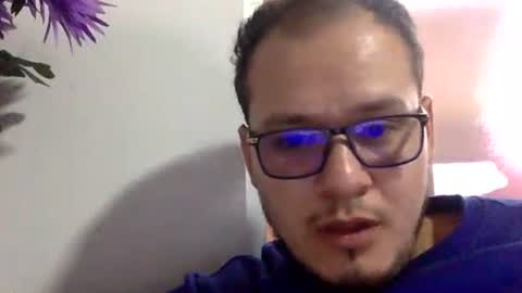 Snapshot of funnyboys18 chatting on December 5, 6:59 pm Zanty online show from December 5, 6:59 pm