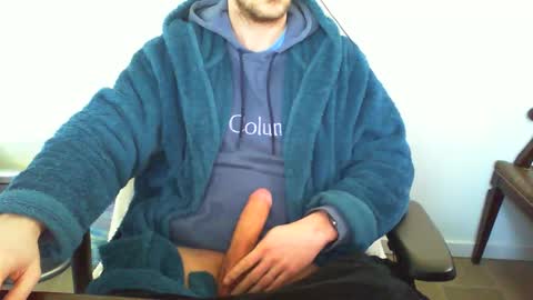 Snapshot of funnyeucouple chatting on March 3, 11:22 am YWhiteNiceMan online show from March 3, 11:22 am