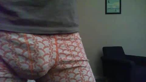 Snapshot of funslimguy chatting on May 8, 10:37 pm Funslimguy online show from May 8, 10:37 pm